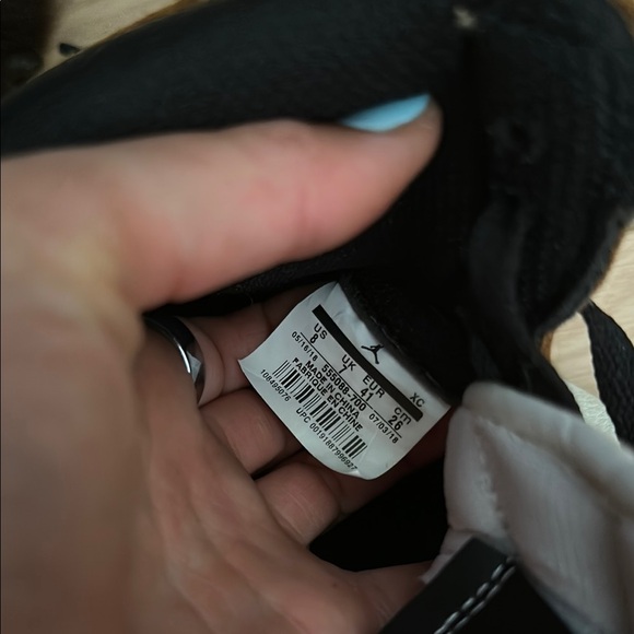 Jordan Tan and Black Sneakers High-Top Style - Picture 2 of 5